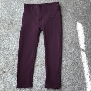 Lululemon yoga pants size 2. Good condition.